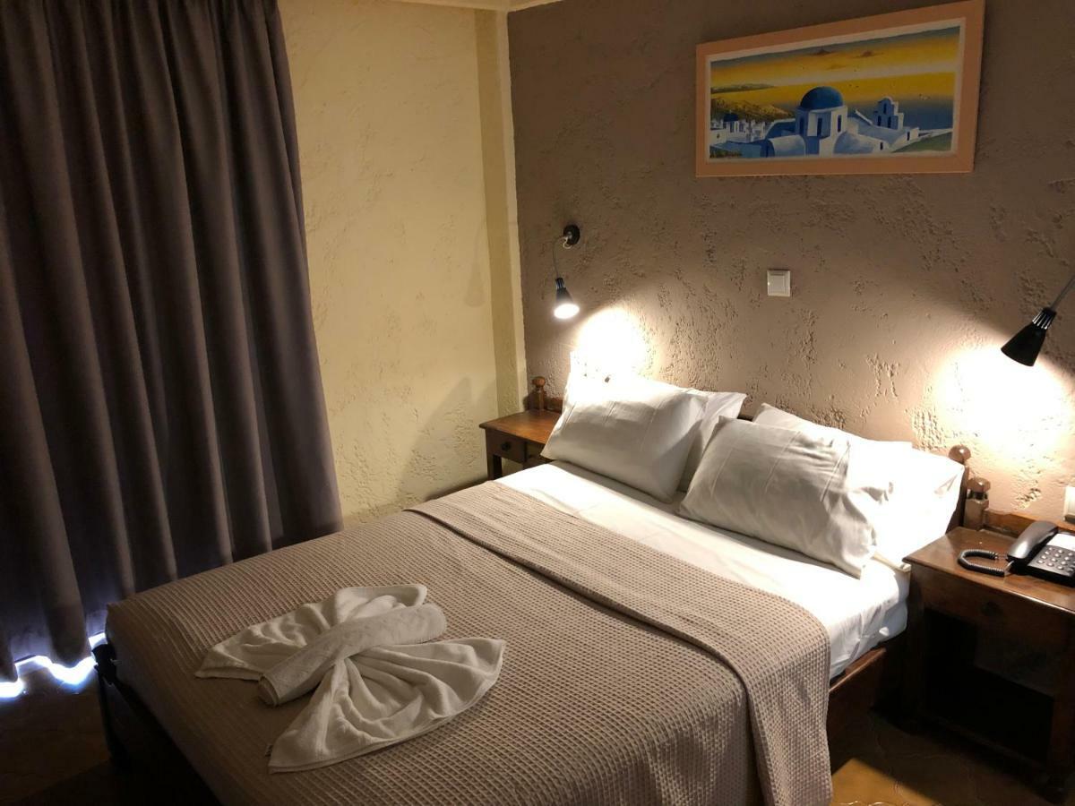 Blue Sky Hotel Куцунарі Екстер'єр фото