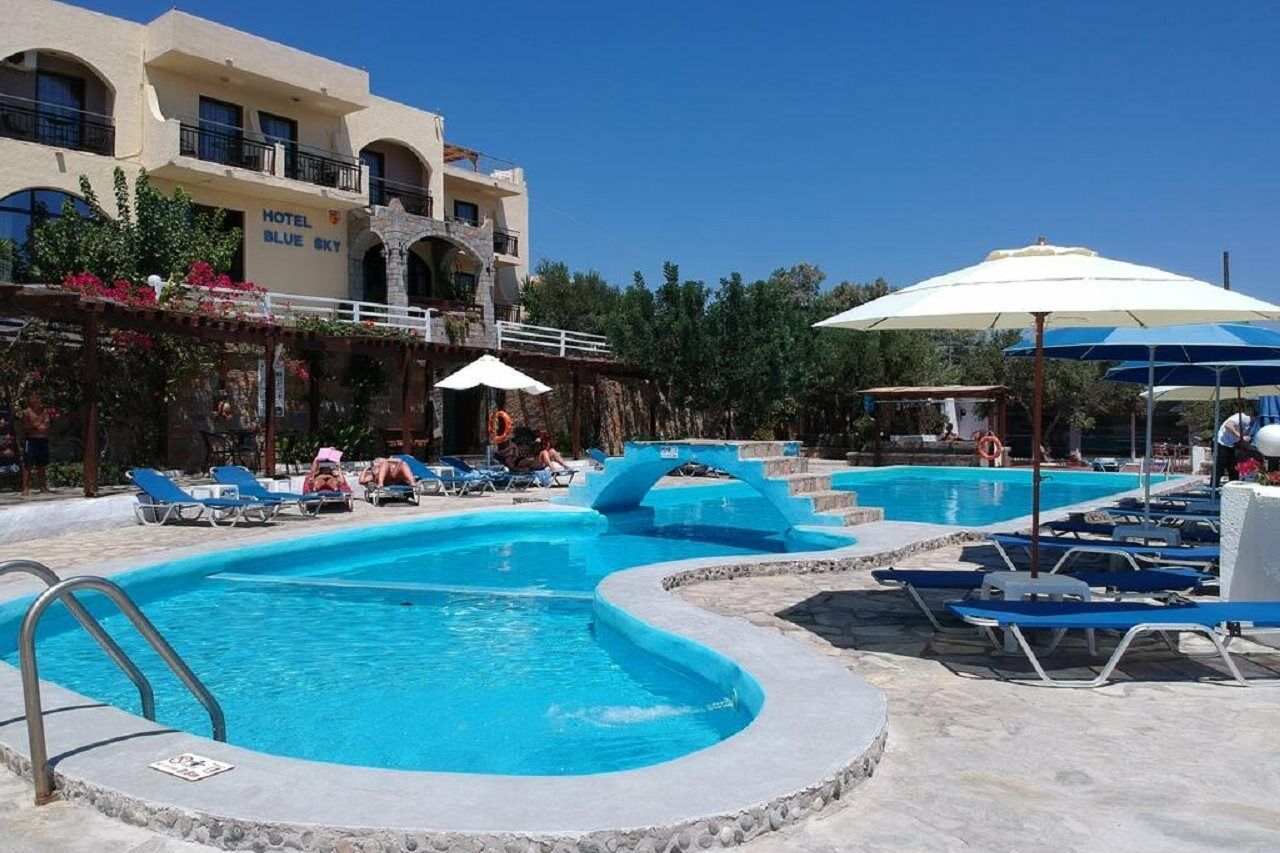Blue Sky Hotel Куцунарі Екстер'єр фото